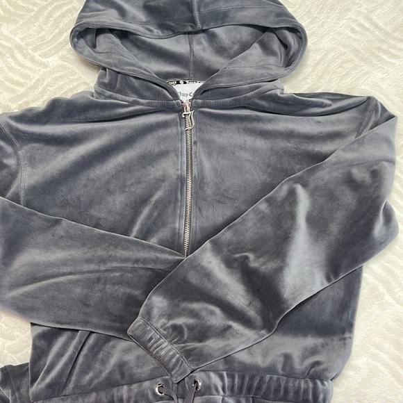 Juicy Couture Gray Velour Hooded Jumpsuit – Size Small - Picture 3 of 10
